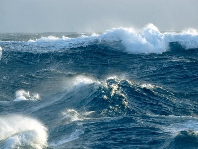Il vento soffia e il mare ruggisce - Qui News Cecina