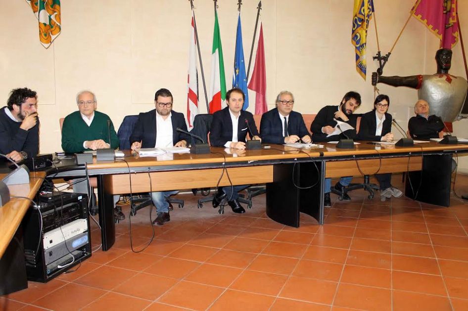 Tutti i sassolini delle minoranze - Qui News Arezzo
