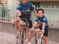 Una piccola Fabiana col padre ciclista