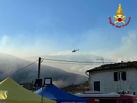 Sul monte Faeta si lotta contro il fuoco