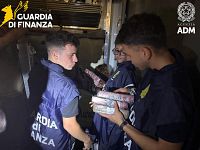 L'operazione di guardia di finanza e personale doganale