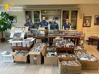 I tabacchi sequestrati dalla guardia di finanza