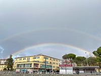 Il doppio arcobaleno nel cielo di Firenze