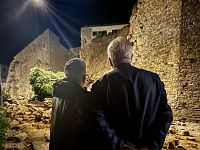 Il presidente Giani in sopralluogo col sindaco Santi durante la notte