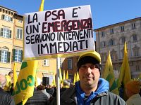 La manifestazione a Lucca