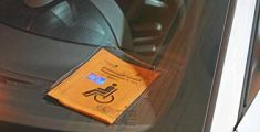 Parcheggi per disabili, scoperti furbetti dei permessi
