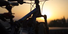 bicicletta al tramonto