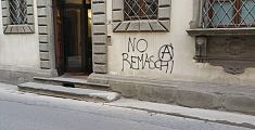 No a Remaschi e al Pd nelle scritte dei vandali 