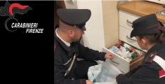 carabinieri perquisicono appartamento