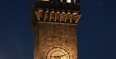 Torre del Palazzo Comunale al buio