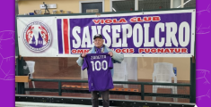 Tifoso sfegatato fa 100 anni, maglia ufficiale dalla Fiorentina