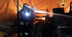 Furioso incendio nella fabbrica della Metalstudio