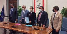 I firmatari, il presidente Giani, l'assessore Marras e lo storico Nucciotti