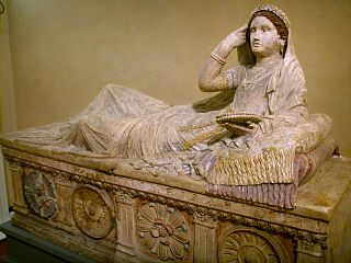 Una delle opere custodite nel Museo archeologico di Firenze