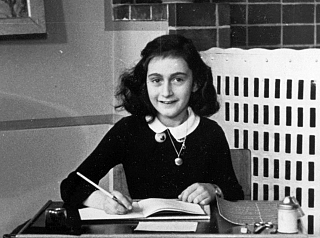 Anna Frank nel 1940