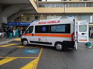 L'ambulanza Ecmo Mobile