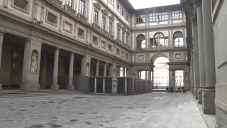 In foto il piazzale della Galleria durante il lockdown