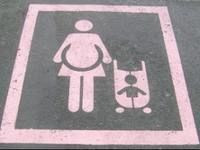 parcheggio riservato donne in gravidanza