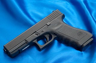 Una pistola marca Glock simile a quella usata dal gommista