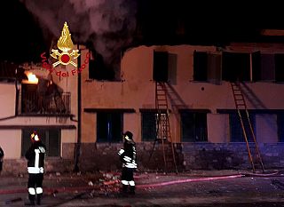 Il luogo dell'esplosione e dell'incendio