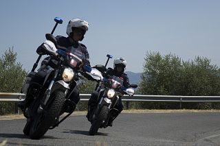 polizia municipale in moto