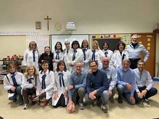 La foto di classe nel 2026 come allora