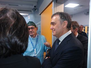Il presidente Rossi durante l'ultima visita all'ospedale di Cisanello