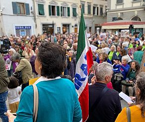 La manifestazione in Sant'Ambrogio