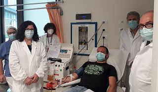 Andrea Carmignani e lo staff del centro trasfusionale del San Luca