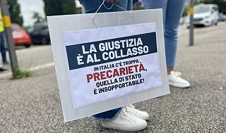 cartello protesta