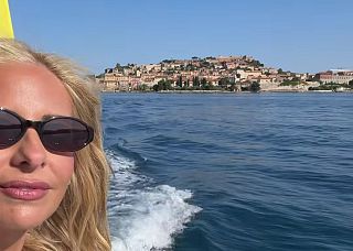 Sarah Michelle Gellar all'isola d'Elba
