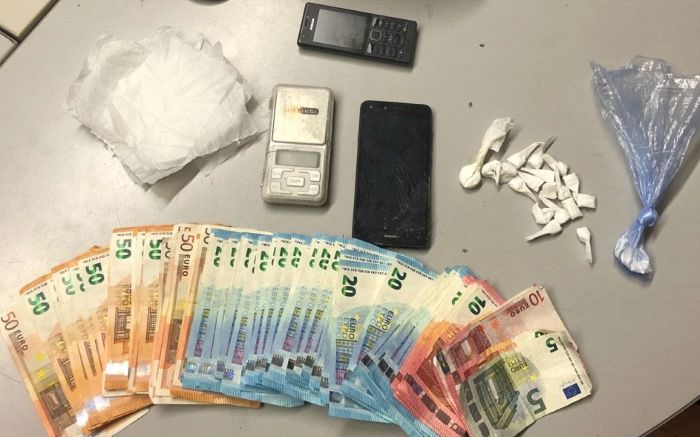 Ceprano, 19enne trovato con un trita tabacco e grammi di droga