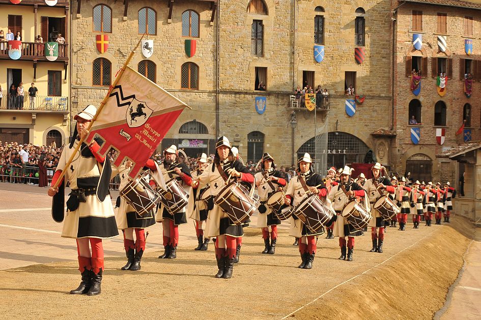 Colpo di mortaio il giorno del Saracino Giostra Saracino AREZZO