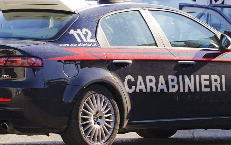 fare amore in macchina è reato