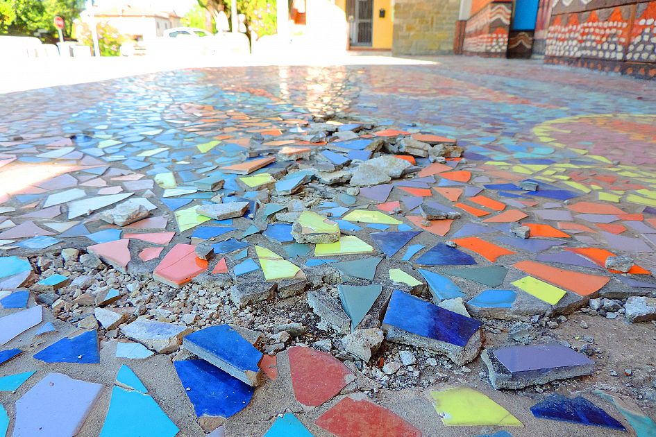 Danneggiato il mosaico pi grande del mondo Attualit AREZZO