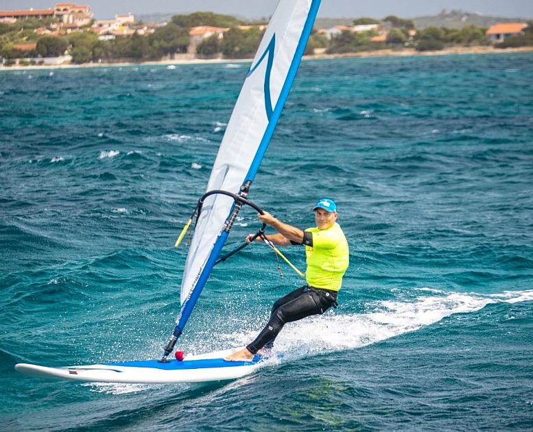 Un campeón mundial de windsurf en Toscana