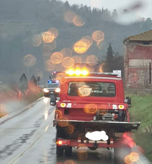 Scontro sulla Regionale auto ribaltata Cronaca SANTA MAMA