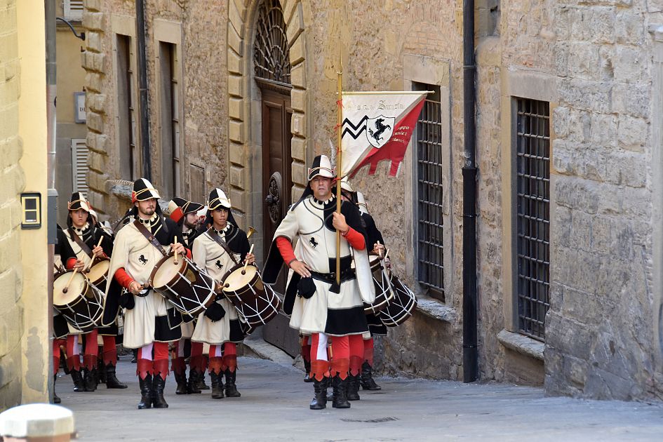 Ecco i componenti del Gruppo Musici Giostra Saracino AREZZO