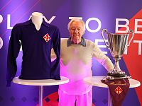 Per la Fiorentina un nuovo logo e un manifesto