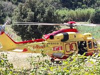 L'elicottero Pegaso durante le operazioni di soccorso, purtroppo inutili