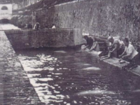 Il tratto alla sortita di San Colombano, col vecchio lavatoio, a inizio Novecento