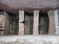 Lo scavo della sepoltura multipla risalente al XVII secolo