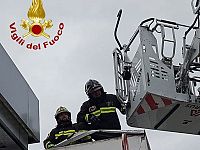 Uno degli interventi dei vigili del fuoco lungo la variante Aurelia a Livorno