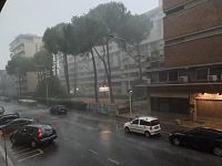 Il temporale sulle strade di Firenze