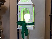 Le lanterne verdi delle famiglie polacche che vogliono indicare una casa accogliente a chi è riuscito a superare il filo spinato