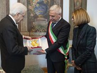 Il Presidente della Repubblica Sergio Mattarella con Giorgio Del Ghingaro e Maria Lina Marcucci