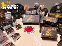 Alcuni degli addobbi sequestrati