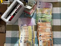 I soldi sequestrati dalla Finanza