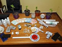 Droga, soldi e oggetti sequestrati