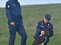 carabinieri con un cane